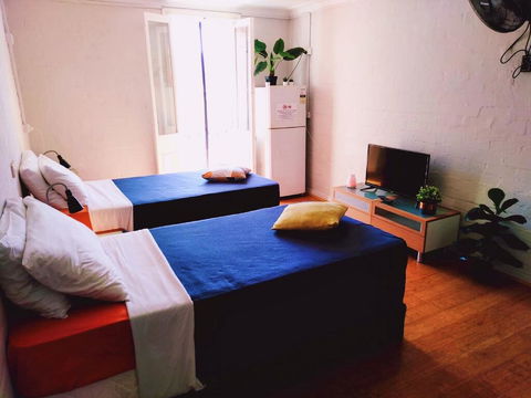 Asylum Sydney Backpackers Hostel - Foster Accommodation 1