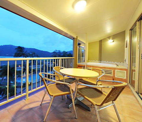 At Boathaven Bay Holiday Apartments - Foster Accommodation 3