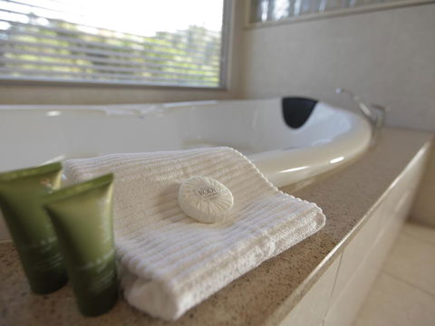 At The Gap Holiday Home - Foster Accommodation 1