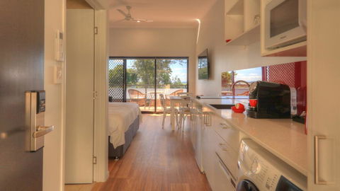 Atherton Apartments - Foster Accommodation 0