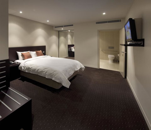 Atlantis Hotel Melbourne - Foster Accommodation 2