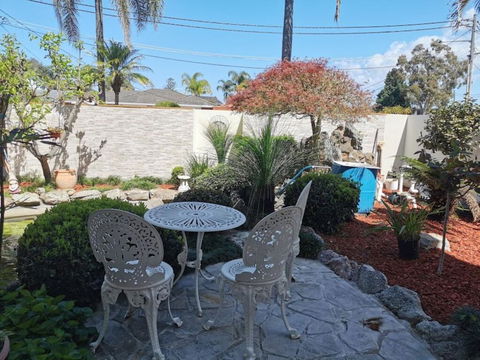 Attached Self Service Waterfront Whole Villa - Sydney - Foster Accommodation 3