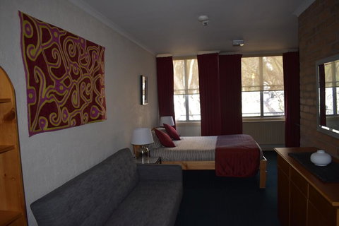 Attunga Alpine Lodge & Apartments - Foster Accommodation 1