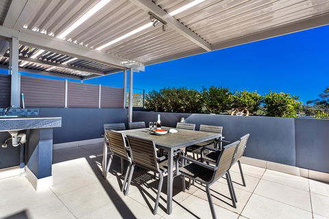 Aura Unit 10 - Shoal Bay - Foster Accommodation 2