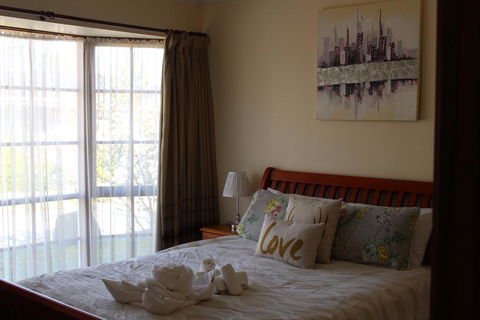 Australian Home Away @ Doncaster Elgar - Foster Accommodation 2