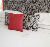 Avaleen Lodge Motor Inn - Foster Accommodation