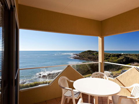 Avalon 4 - Right Across The Road From Convent Beach - Uninterrupted Views - Foster Accommodation 2