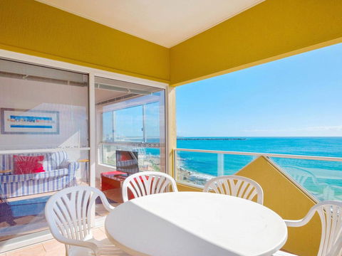 Avalon 4 - Right Across The Road From Convent Beach - Uninterrupted Views - Foster Accommodation 0