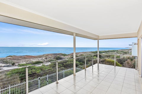 Avaya - Sellicks Beachfront Getaway - WiFi - Foster Accommodation 0