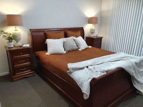 Aveley Equestrian Cottage - Foster Accommodation 1
