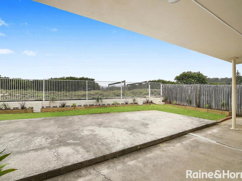 Avoca Beach Haven - 5/161 Avoca Drive, Avoca Beach - Foster Accommodation 3