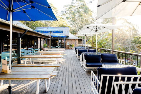 Avoca Beach Hotel - Foster Accommodation 0