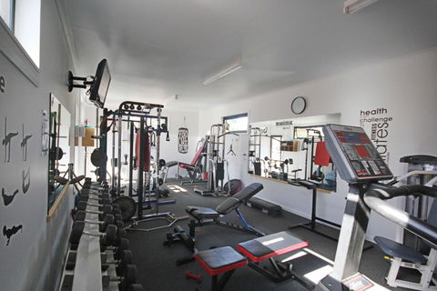 Avondel Caravan Park - Foster Accommodation 1