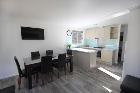 Avondel Caravan Park - Foster Accommodation 3