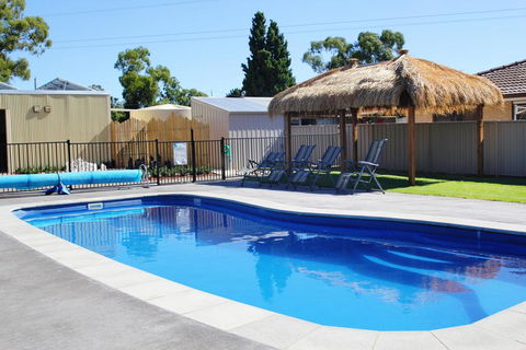 Avondel Caravan Park - Foster Accommodation 0
