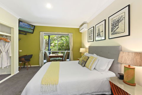 Azura Beach House B&B - Foster Accommodation 3