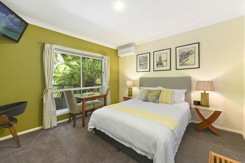 Azura Beach House B&B - Foster Accommodation 2