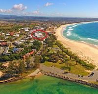Azura Ocean View Holiday Apartment - Foster Accommodation