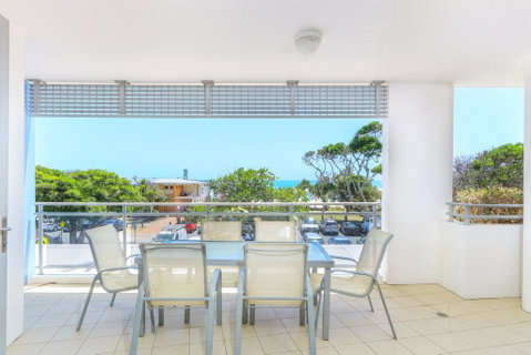 Azura Ocean View Holiday Apartment - Foster Accommodation 2