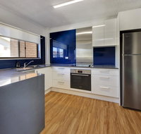 Azure Beach Stop - Foster Accommodation
