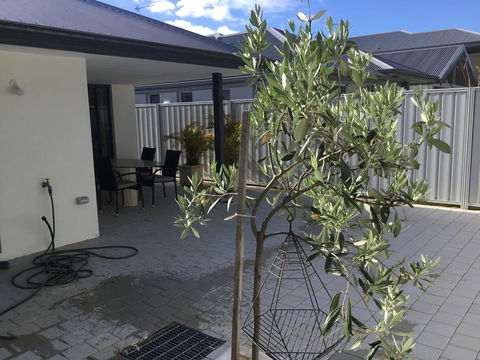 Azure@Ramada - Foster Accommodation 1