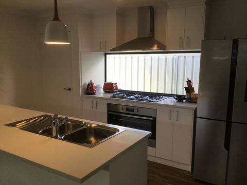 Azure@Ramada - Foster Accommodation 3