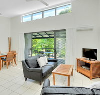 Baden 46 - Rainbow Shores Walk To Beach Top Floor Air conditioned Unit Pools - Foster Accommodation