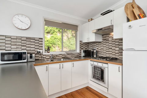 BADENOCH - Foster Accommodation 3