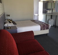 Bakery Park Motor Inn - Foster Accommodation