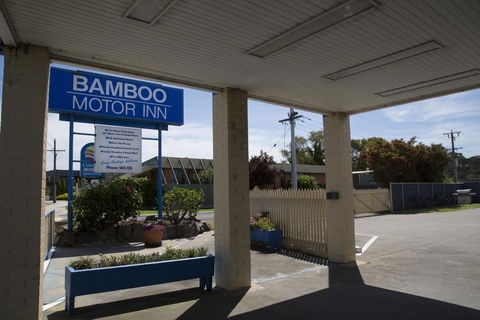 Bamboo Motor Inn - Foster Accommodation 2