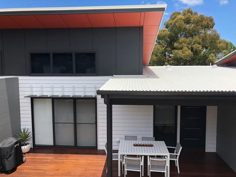 Banksia Villa - Foster Accommodation 1