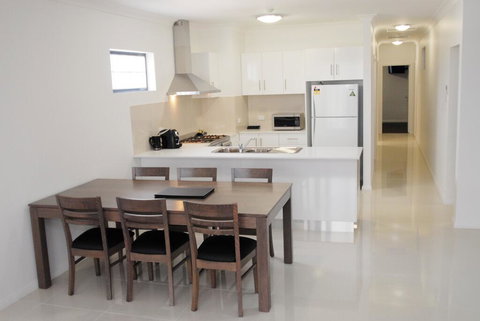 Banna Suites Apartments - Foster Accommodation 2
