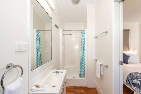 Bargara Beach Caravan Park - Foster Accommodation 1
