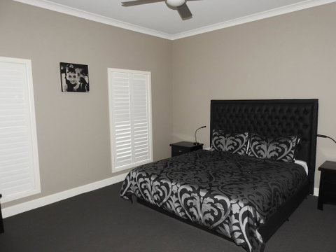 Barklysuites Apartments - Foster Accommodation 0