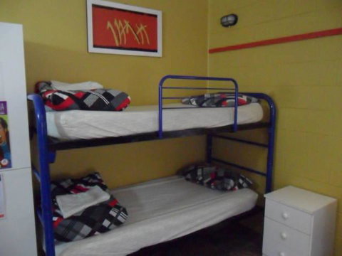 Bateman Bay Holiday Park & Batemans Bay YHA - Foster Accommodation 3