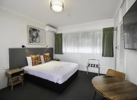 Batemans Bay Hotel - Foster Accommodation 1