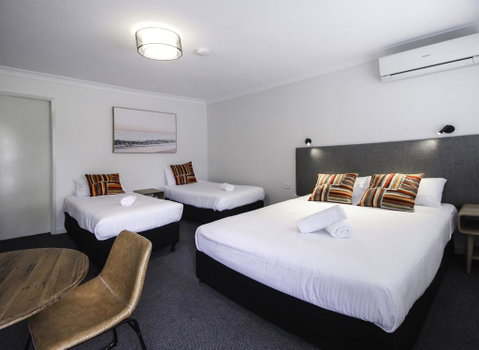 Batemans Bay Hotel - Foster Accommodation 3