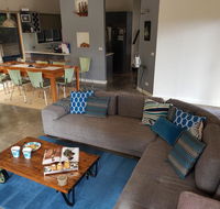 Bay Breeze Holiday Home - Foster Accommodation