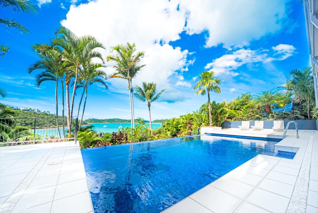 Shute Harbour QLD Foster Accommodation