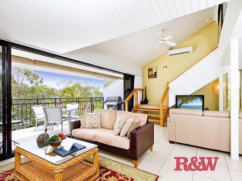 Bayona U2 - Foster Accommodation 2