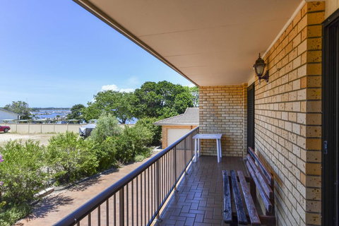 Bayside Beauty - Foster Accommodation 2