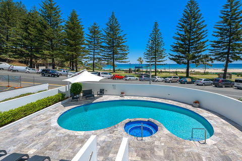 Bayview Apartments Rainbow Bay - Foster Accommodation 1