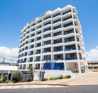 Bayview Tower - Foster Accommodation