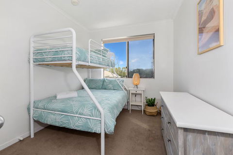 BEACH BLISS LUXURIOUS APARTMENT With POOL - Foster Accommodation 2