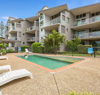 BEACH BLISS LUXURIOUS APARTMENT with POOL - Foster Accommodation
