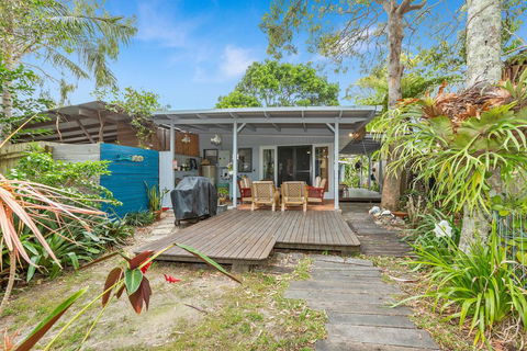 BEACH RETREAT - Foster Accommodation 1