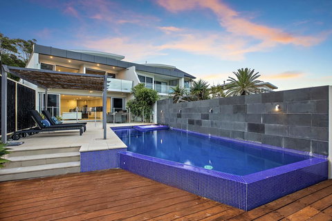 Beachfront #12 - Foster Accommodation 0