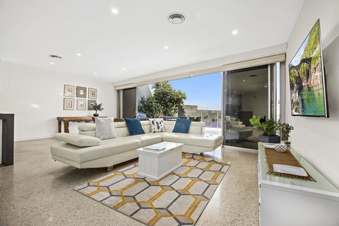 Beachfront #12 - Foster Accommodation 2