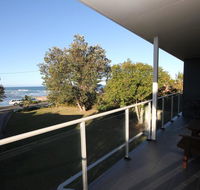 BEACHFRONT 3- 3/12 Bundella Ave LC - Foster Accommodation