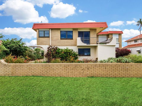 Beachfront Apt With Private Pool - Foster Accommodation 0